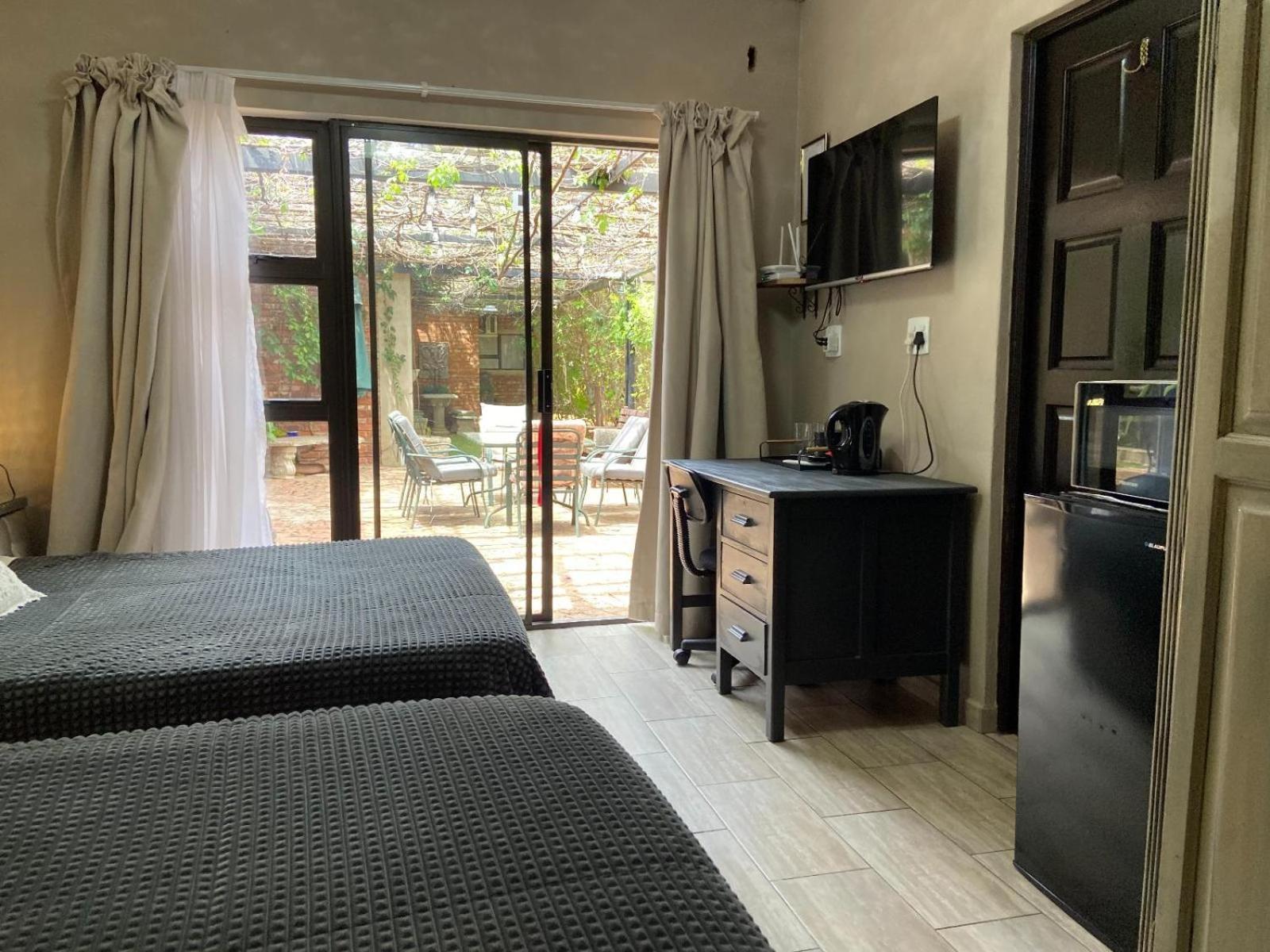 Aloe Guesthouse Клерксдорп Номер фото